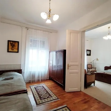 Apartman Atelier Center *