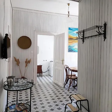 Atelier Center Апартаменты *